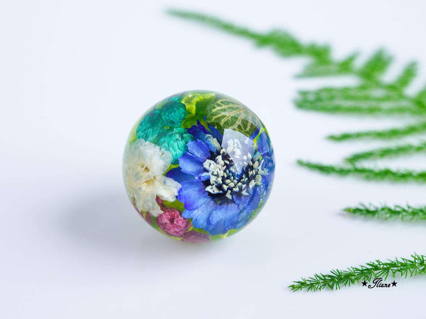 Kettenanhänger Kugel mit bunten Blüten 0762