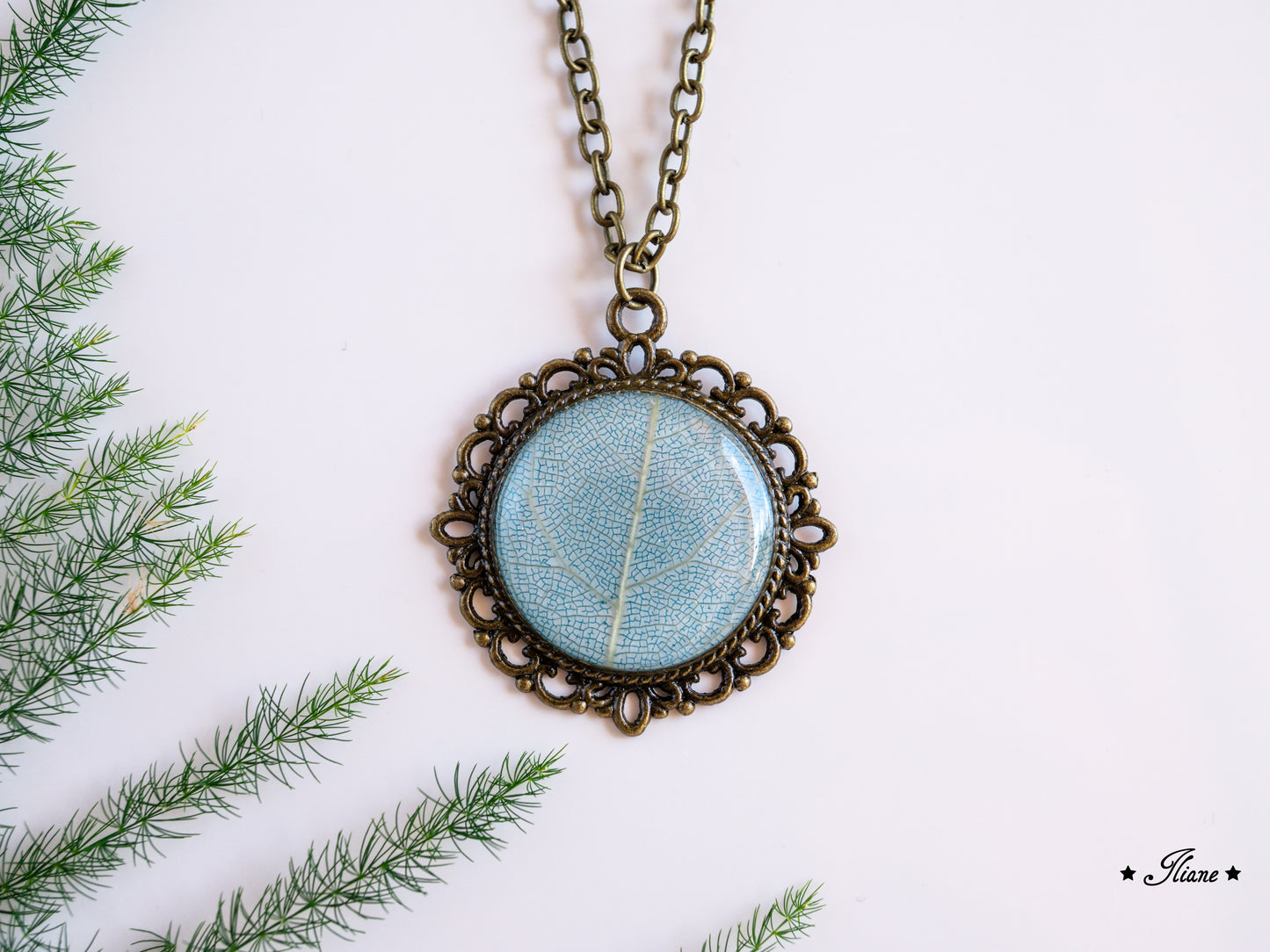 Blattskelett blau - Kette antik bronze 0863
