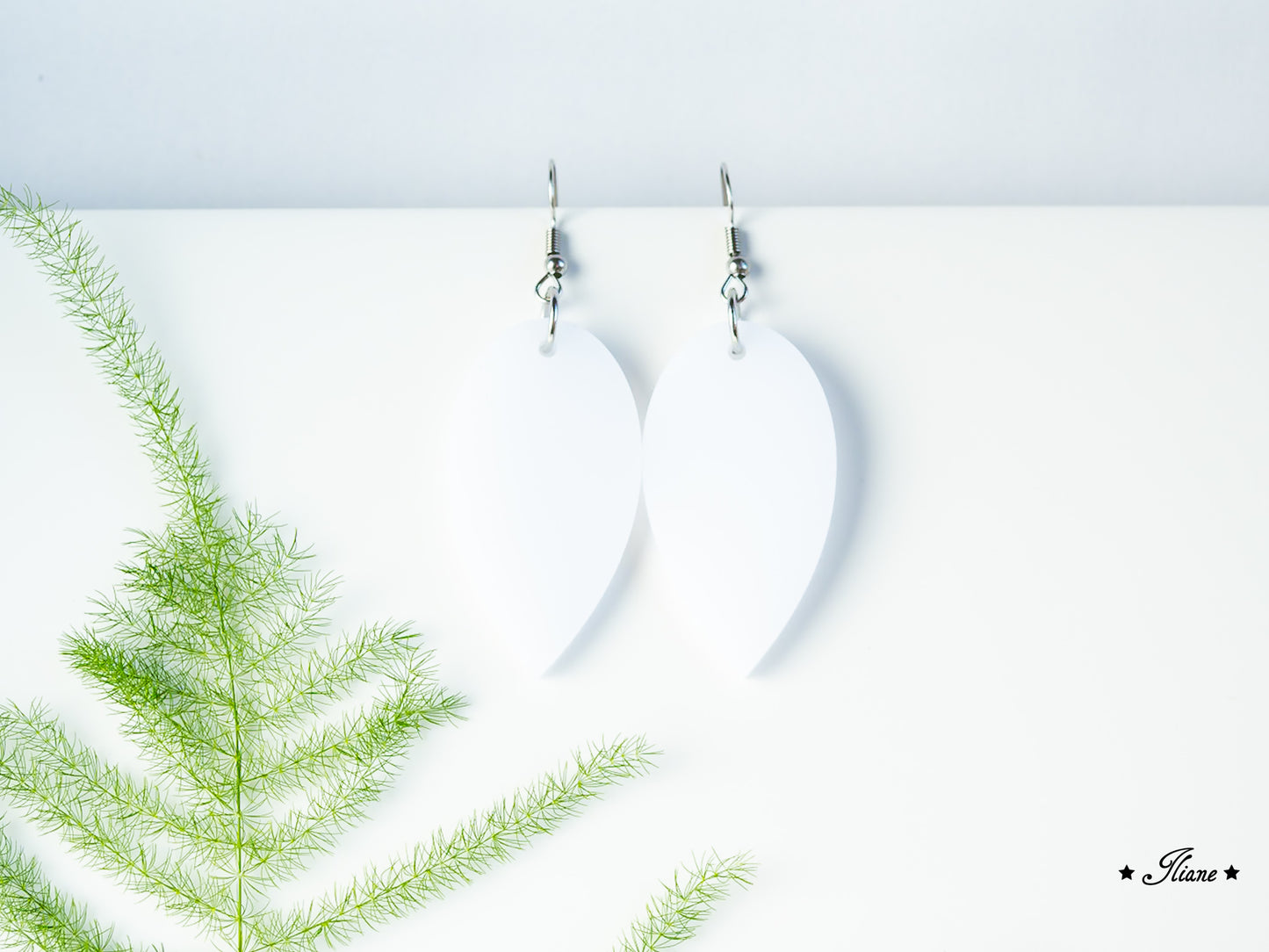Essential Collection - White (translucent) - Acryl-Ohrringe