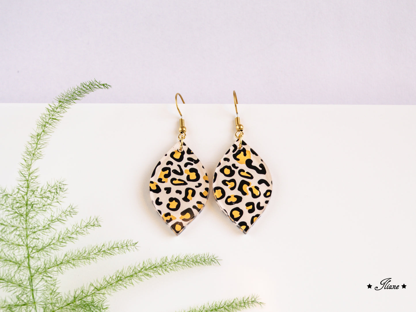 Leo Collection - Hellbeige - Acryl-Ohrringe