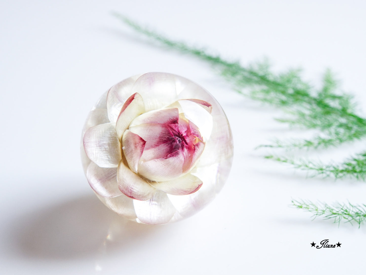 Kettenanhänger Kugel mit Strohblume 8